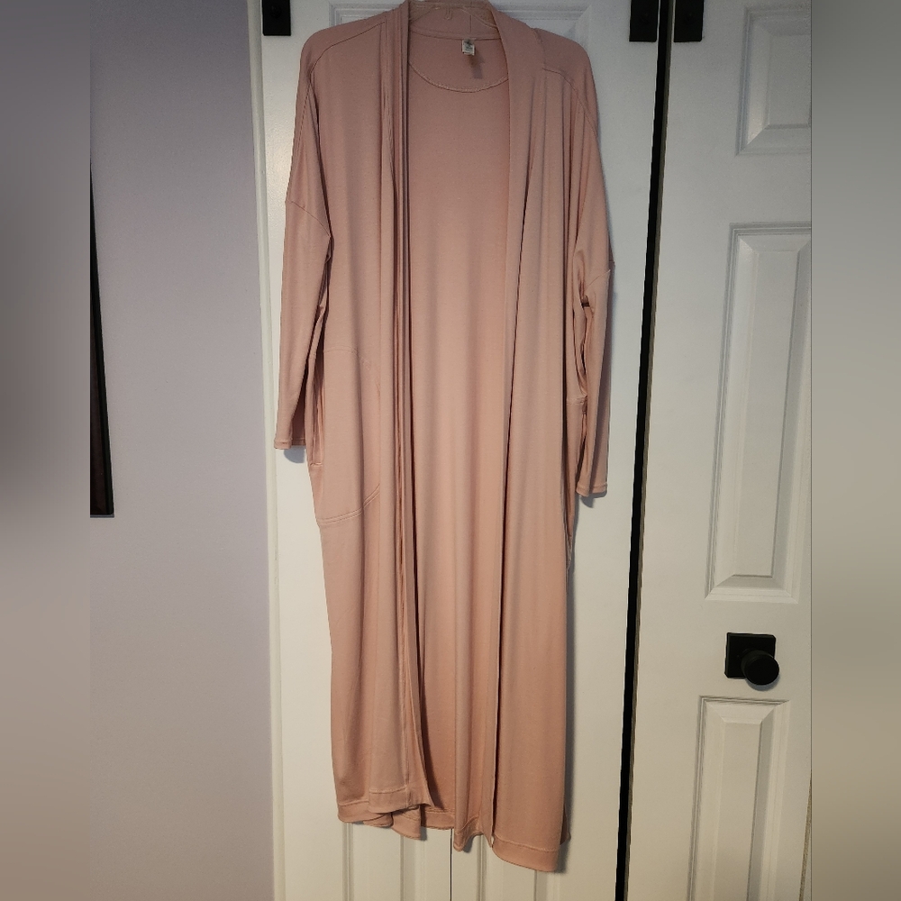 Athleta Soft Pink Long Sleeve Robe